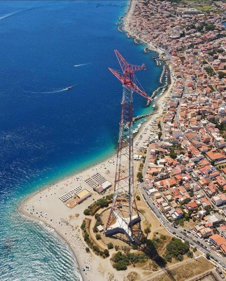 Torre di Faro Tra Mare E Lago מראה חיצוני תמונה