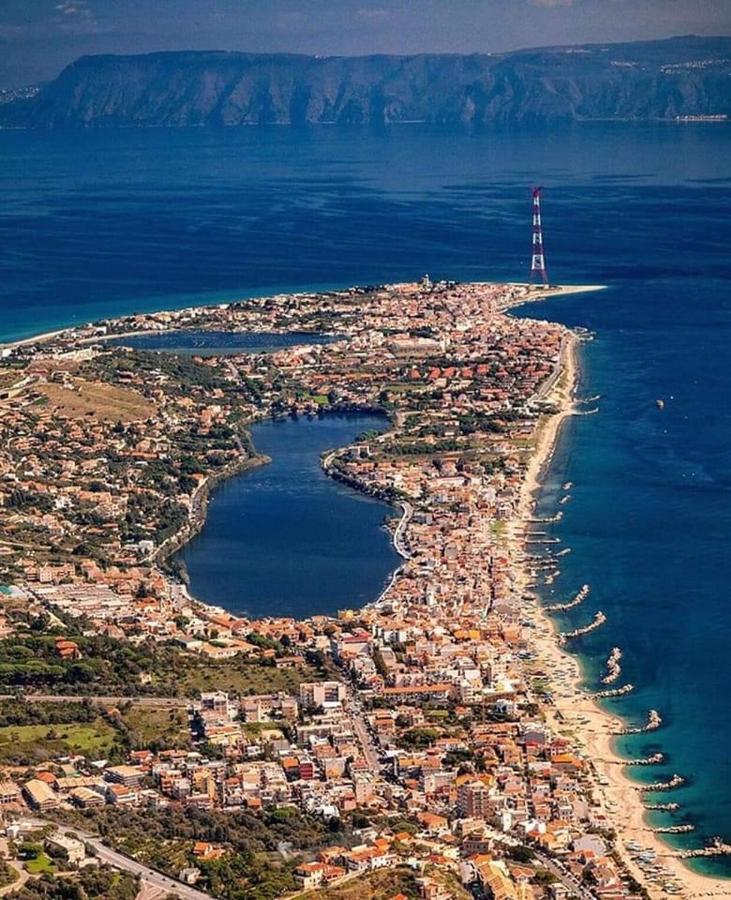 Torre di Faro Tra Mare E Lago מראה חיצוני תמונה